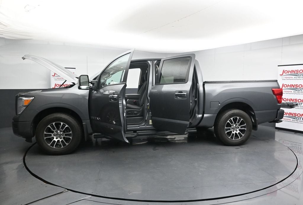2021 Nissan Titan SV