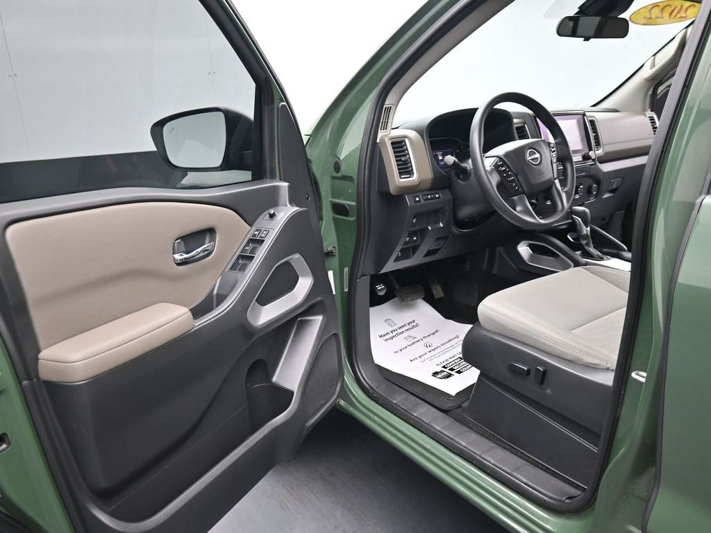 2022 Nissan Frontier SV