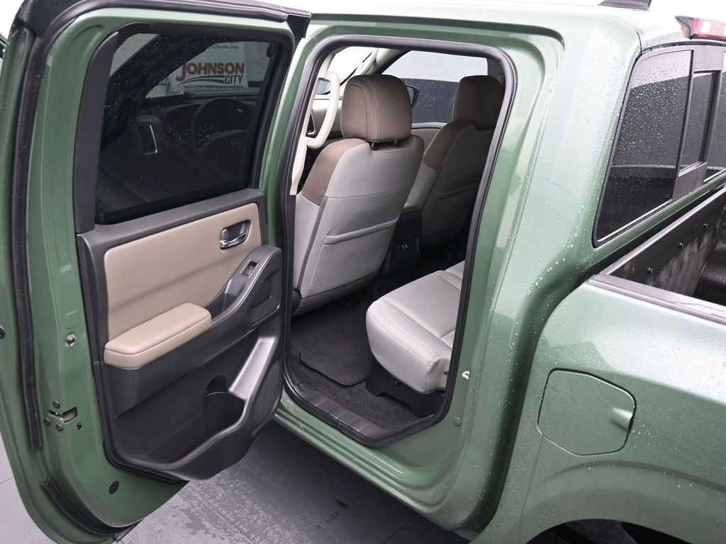 2022 Nissan Frontier SV