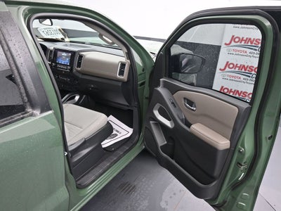 2022 Nissan Frontier SV