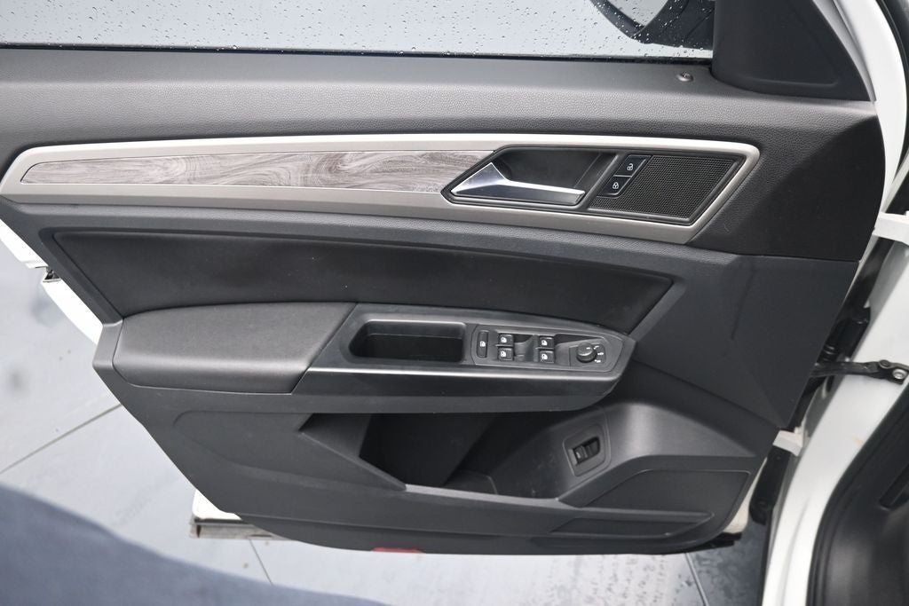 2020 Volkswagen Atlas Cross Sport 2.0T SE