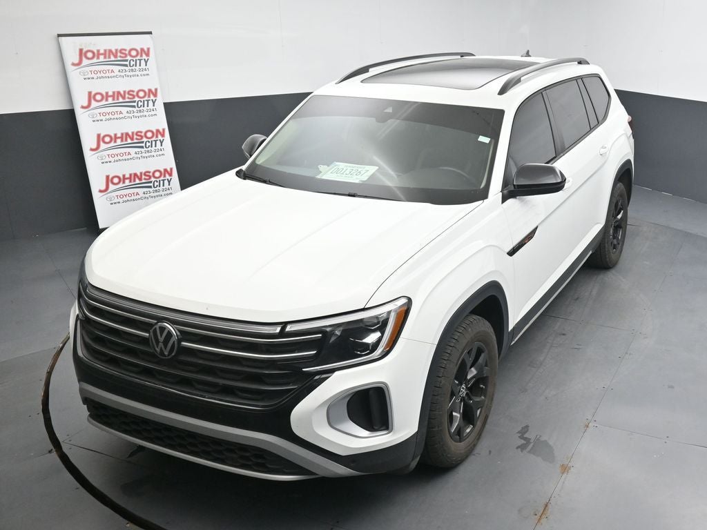 2024 Volkswagen Atlas 2.0T Peak Edition SE w/Technology