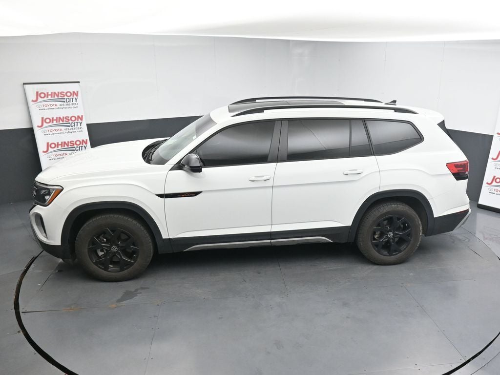 2024 Volkswagen Atlas 2.0T Peak Edition SE w/Technology