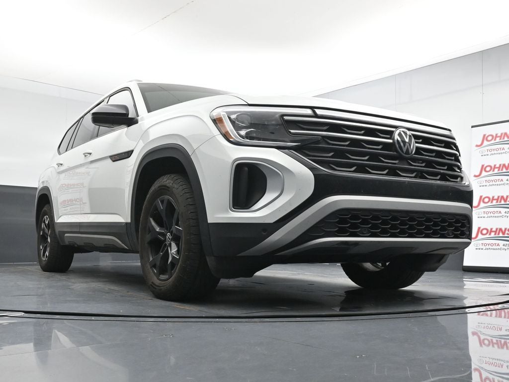 2024 Volkswagen Atlas 2.0T Peak Edition SE w/Technology