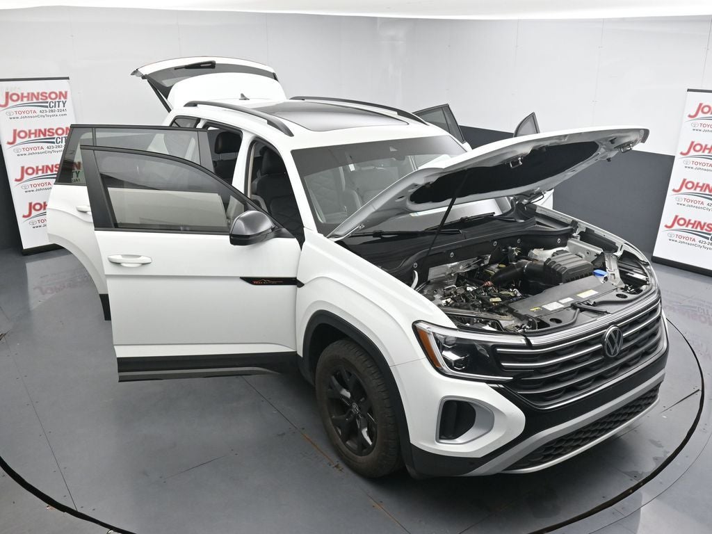 2024 Volkswagen Atlas 2.0T Peak Edition SE w/Technology