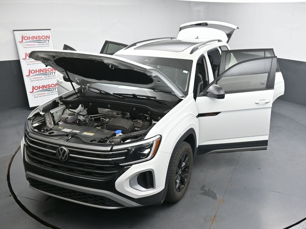 2024 Volkswagen Atlas 2.0T Peak Edition SE w/Technology