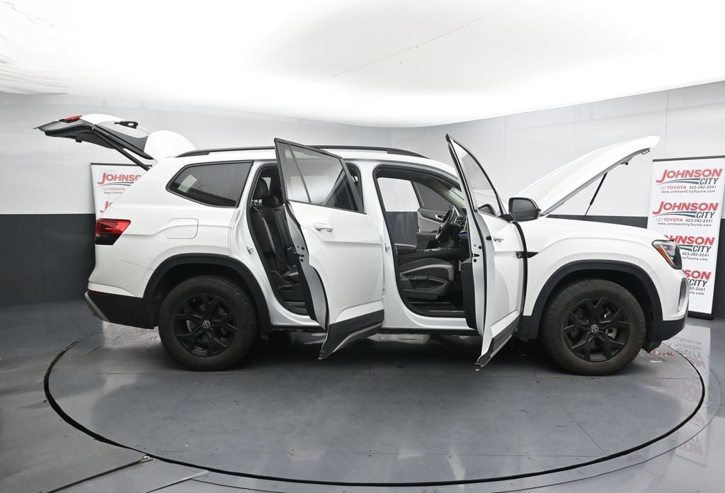 2024 Volkswagen Atlas 2.0T Peak Edition SE w/Technology