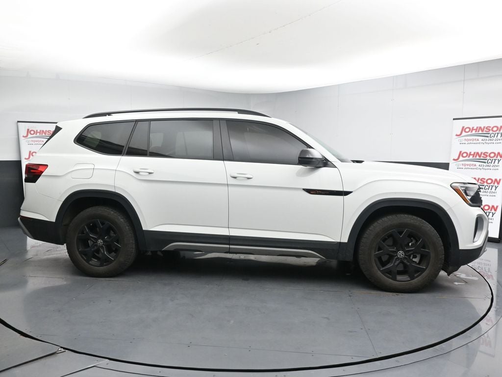2024 Volkswagen Atlas 2.0T Peak Edition SE w/Technology