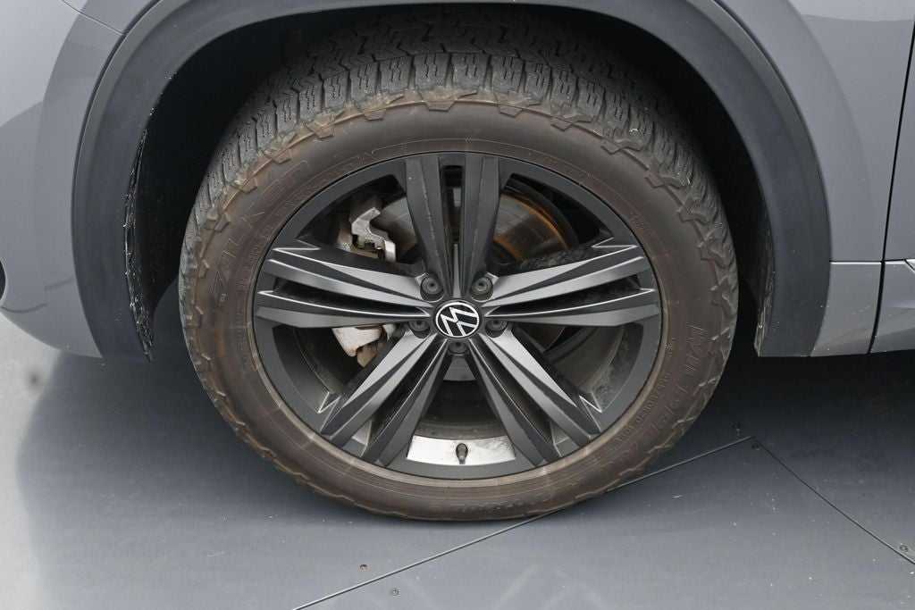 2022 Volkswagen Atlas Cross Sport 2.0T SEL R-Line