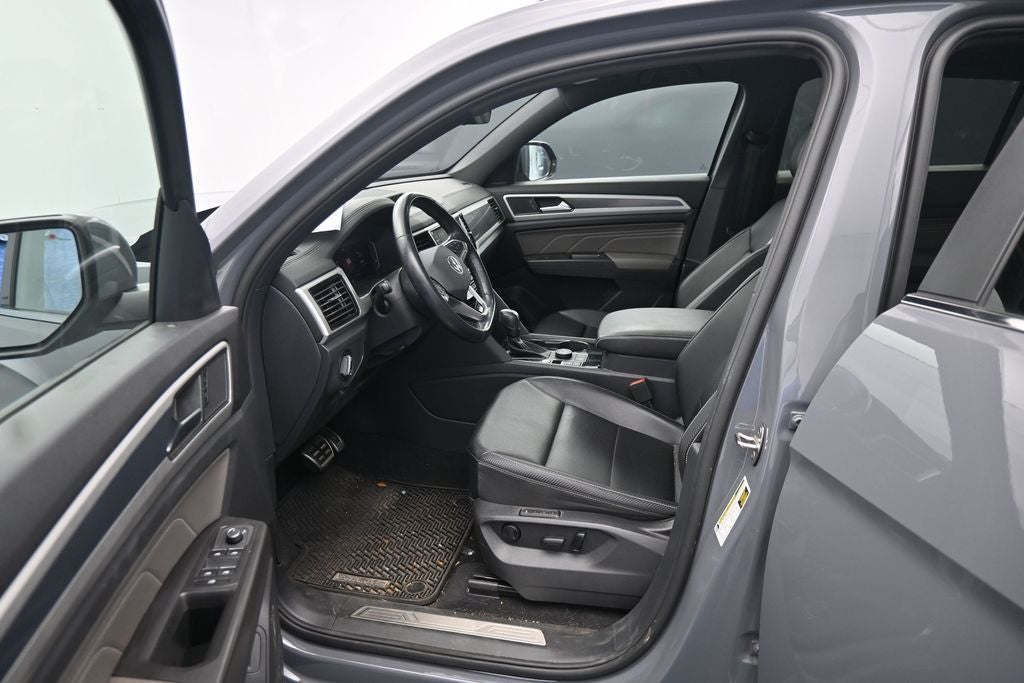 2022 Volkswagen Atlas Cross Sport 2.0T SEL R-Line