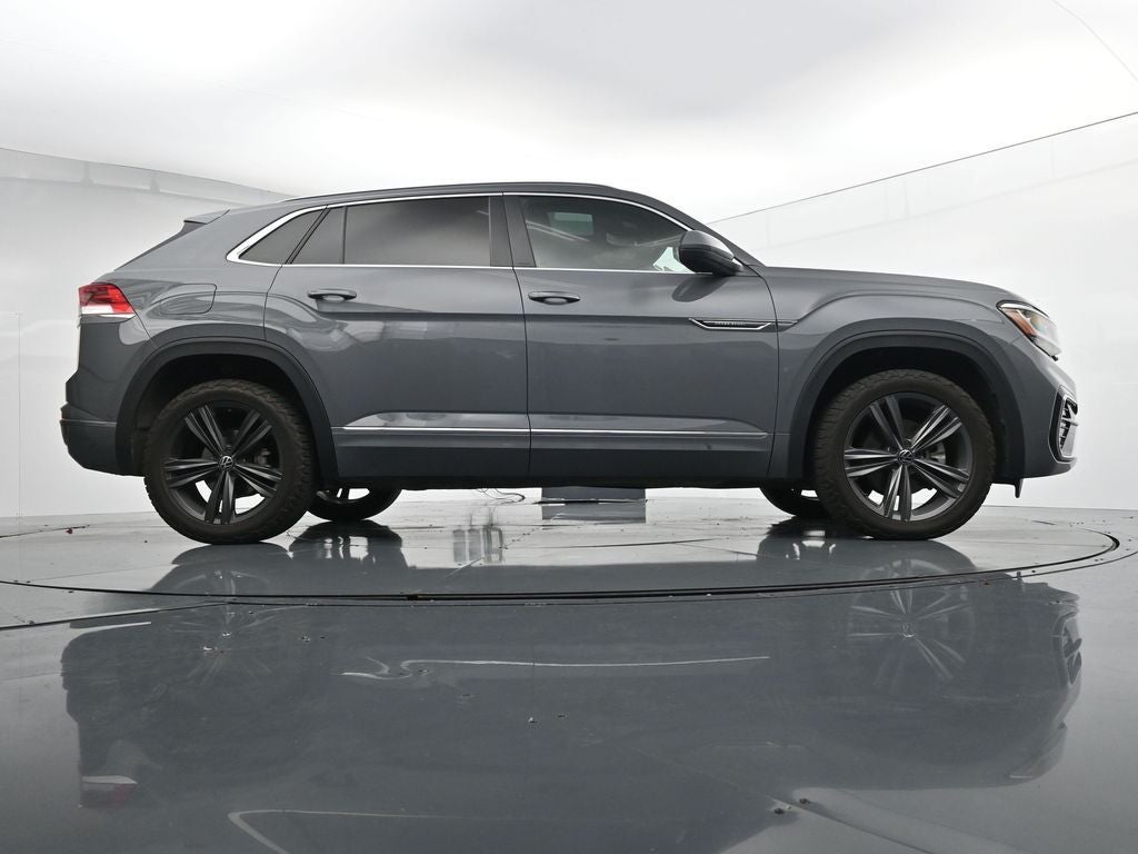 2022 Volkswagen Atlas Cross Sport 2.0T SEL R-Line