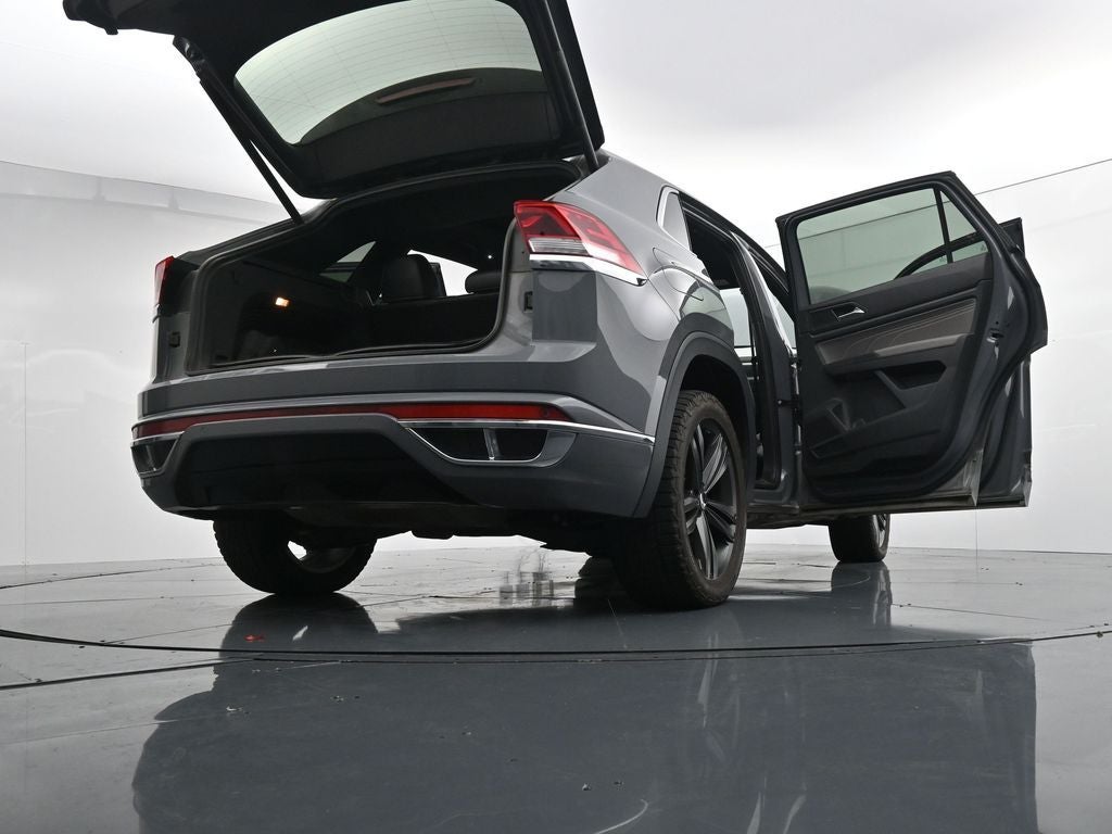 2022 Volkswagen Atlas Cross Sport 2.0T SEL R-Line