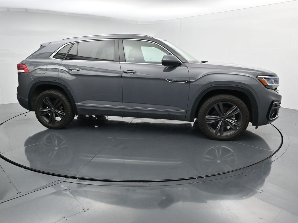 2022 Volkswagen Atlas Cross Sport 2.0T SEL R-Line