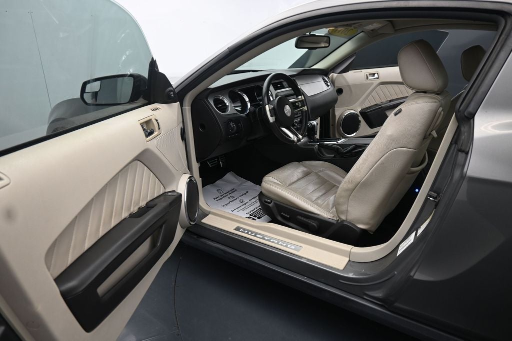 2011 Ford Mustang V6 Premium