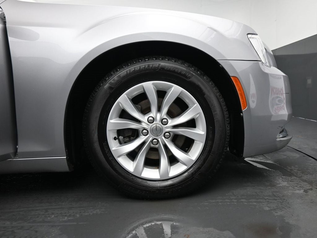 2015 Chrysler 300 Limited