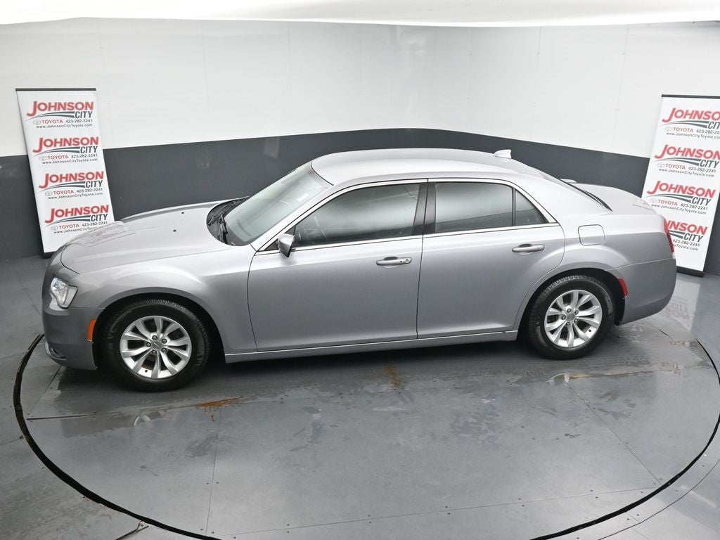 2015 Chrysler 300 Limited