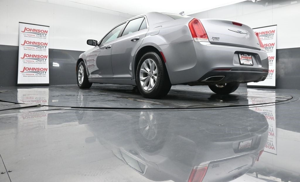 2015 Chrysler 300 Limited