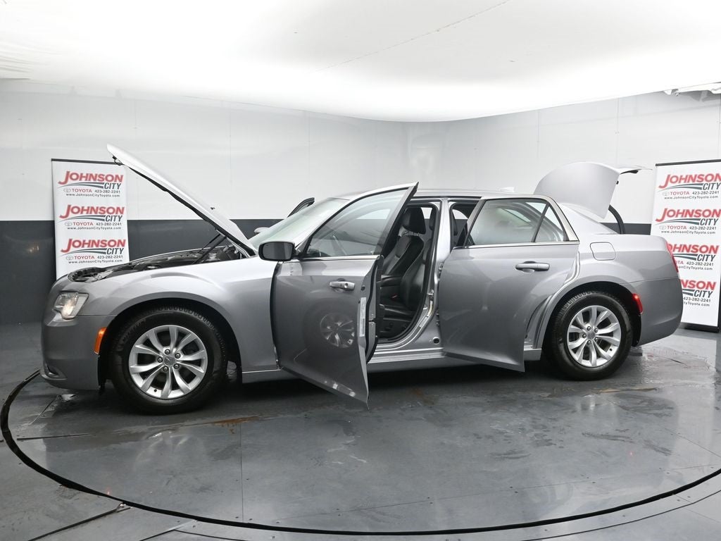 2015 Chrysler 300 Limited