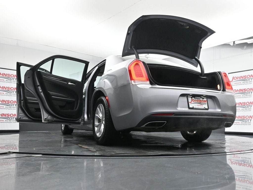 2015 Chrysler 300 Limited