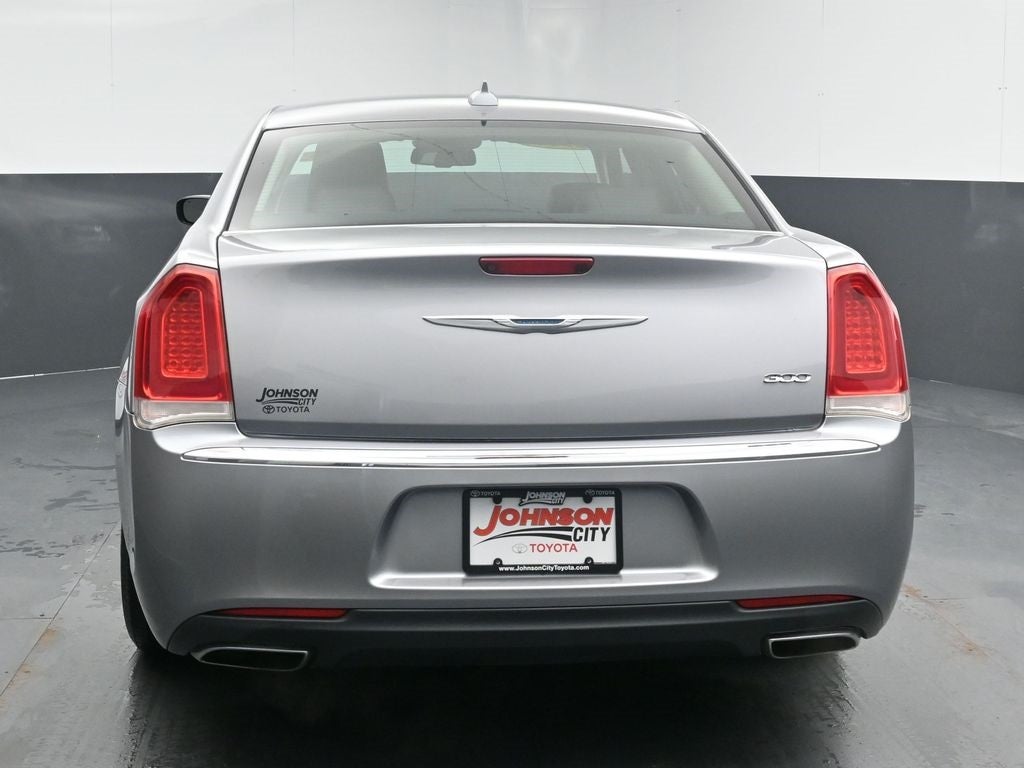 2015 Chrysler 300 Limited