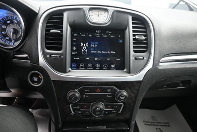 2022 Chrysler 300 Touring