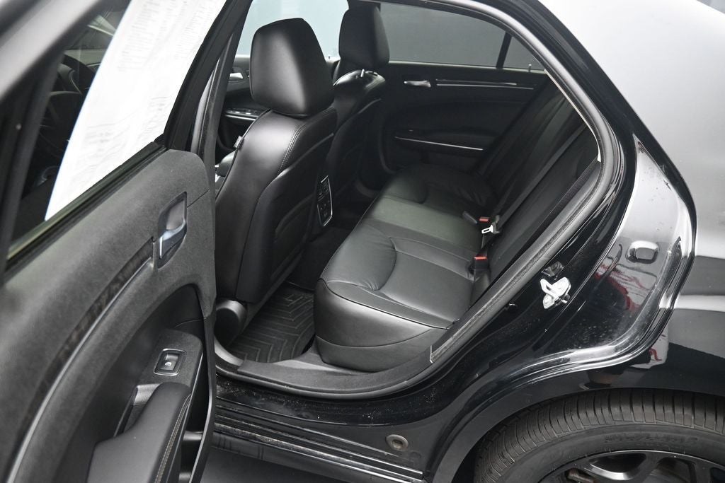 2022 Chrysler 300 Touring