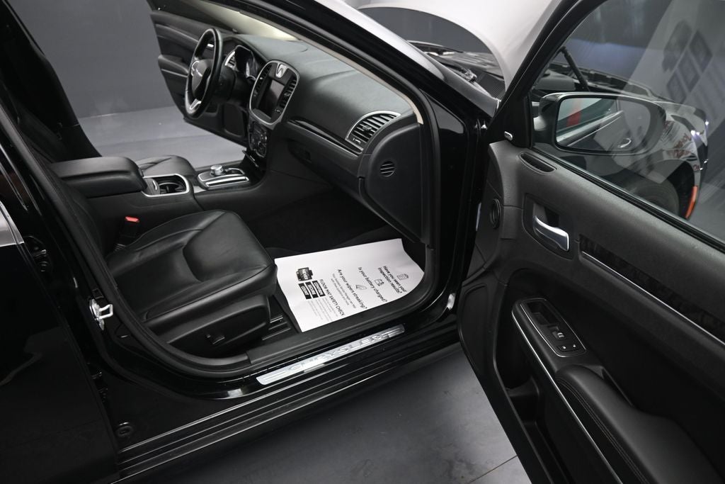 2022 Chrysler 300 Touring