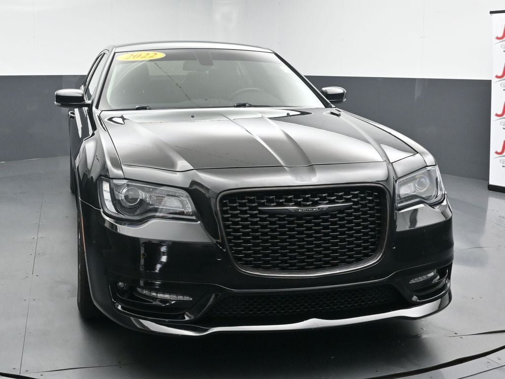 2022 Chrysler 300 Touring