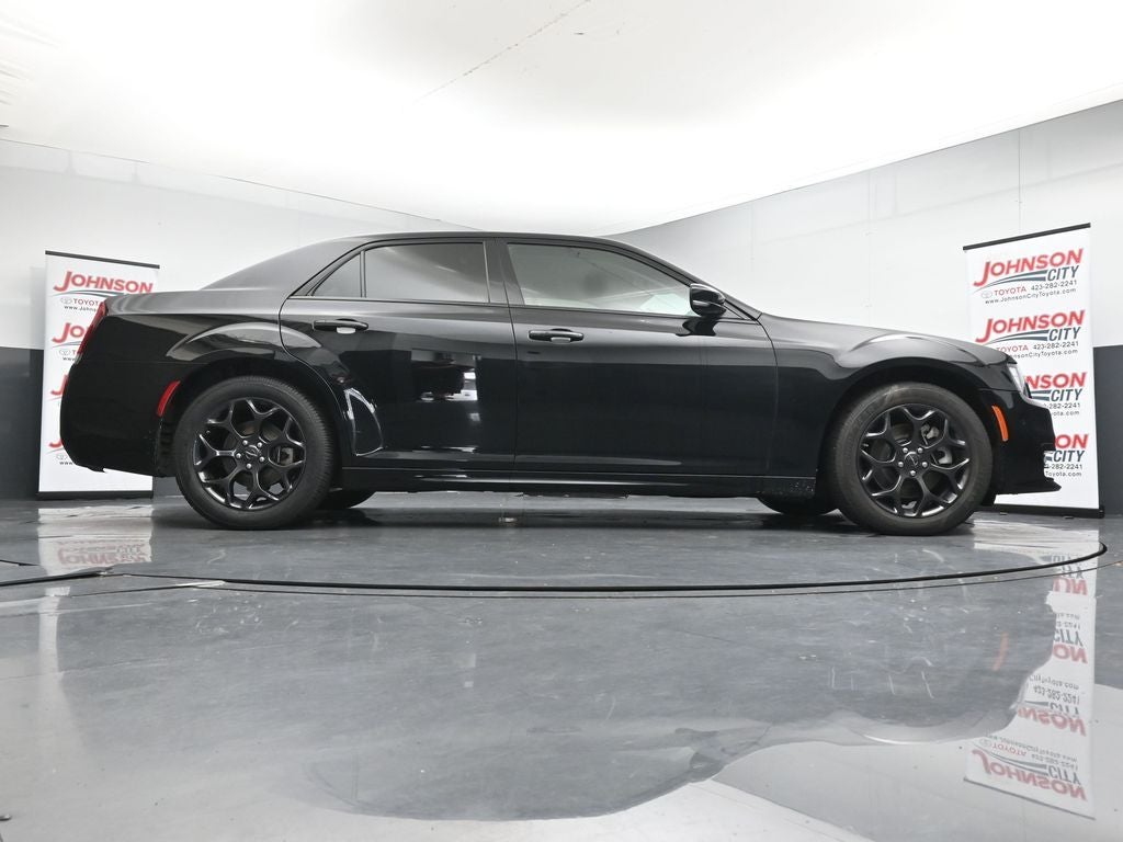 2022 Chrysler 300 Touring