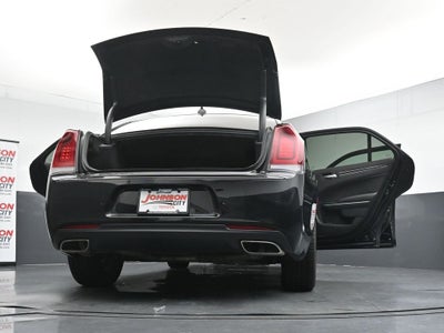 2022 Chrysler 300 Touring