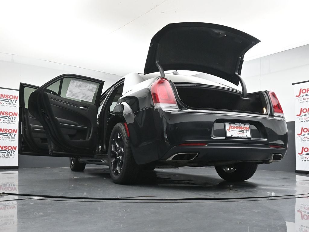 2022 Chrysler 300 Touring