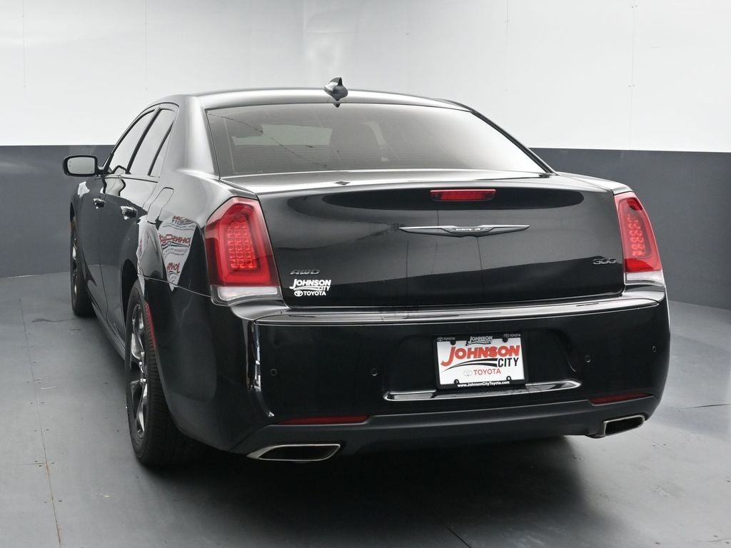 2022 Chrysler 300 Touring