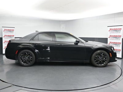 2022 Chrysler 300 Touring