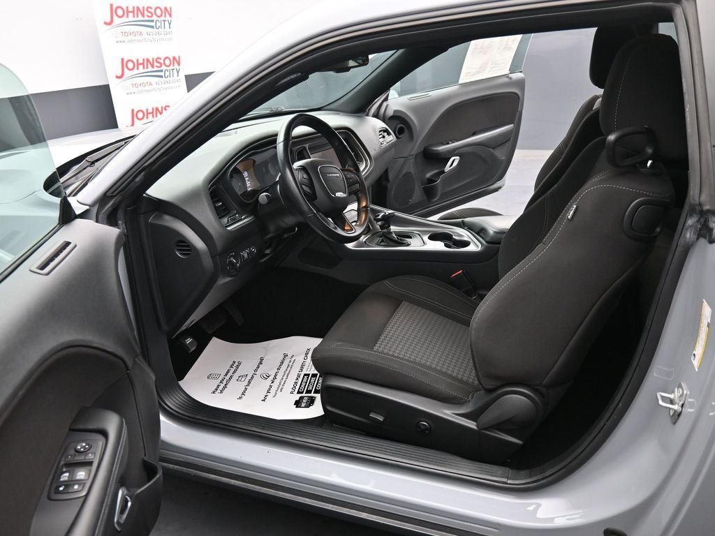 2021 Dodge Challenger SXT