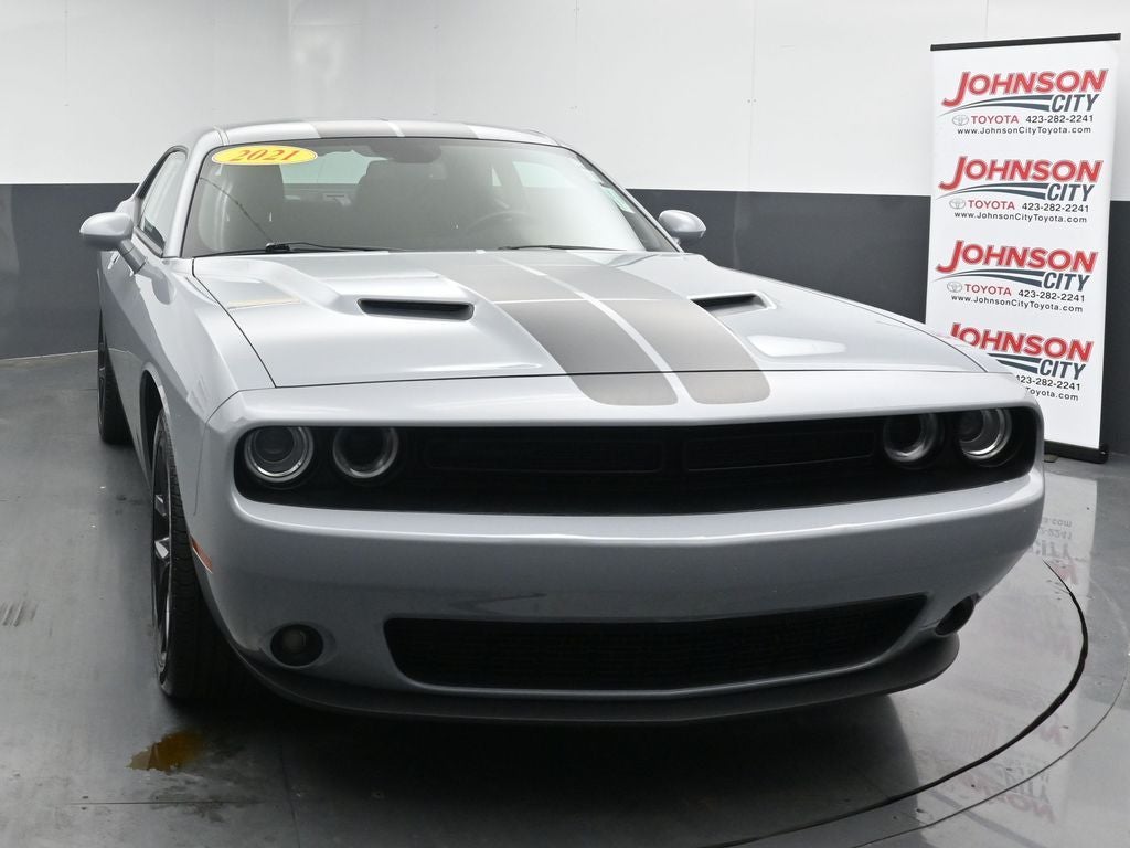 2021 Dodge Challenger SXT