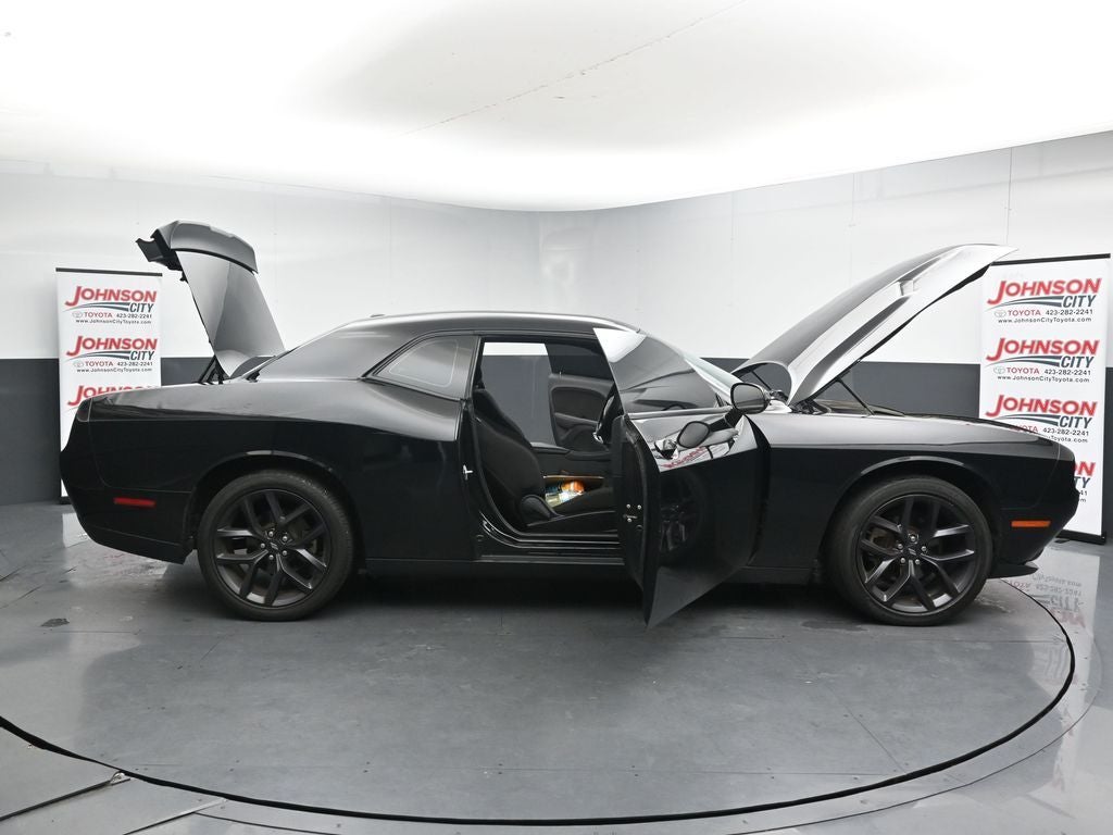 2021 Dodge Challenger SXT