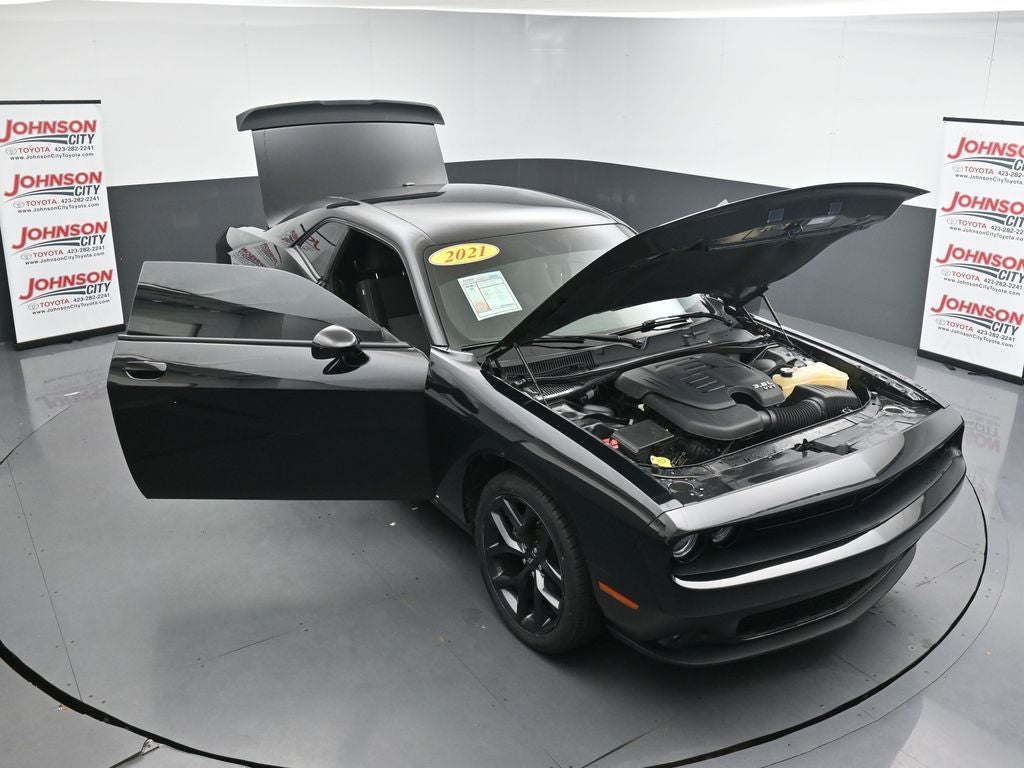 2021 Dodge Challenger SXT