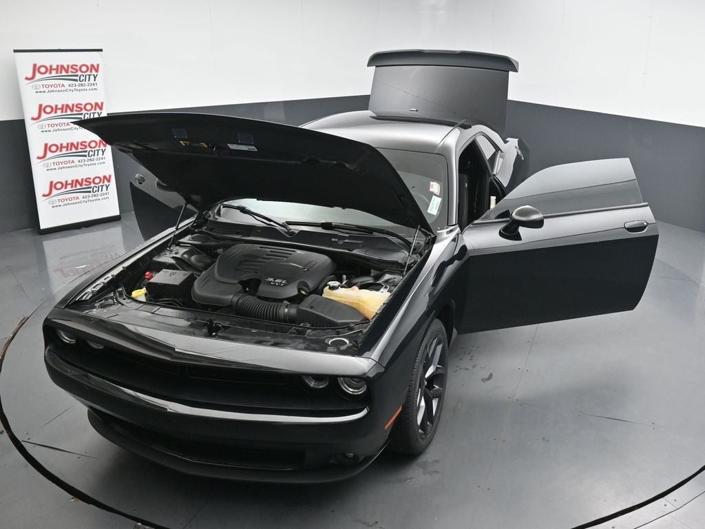 2021 Dodge Challenger SXT
