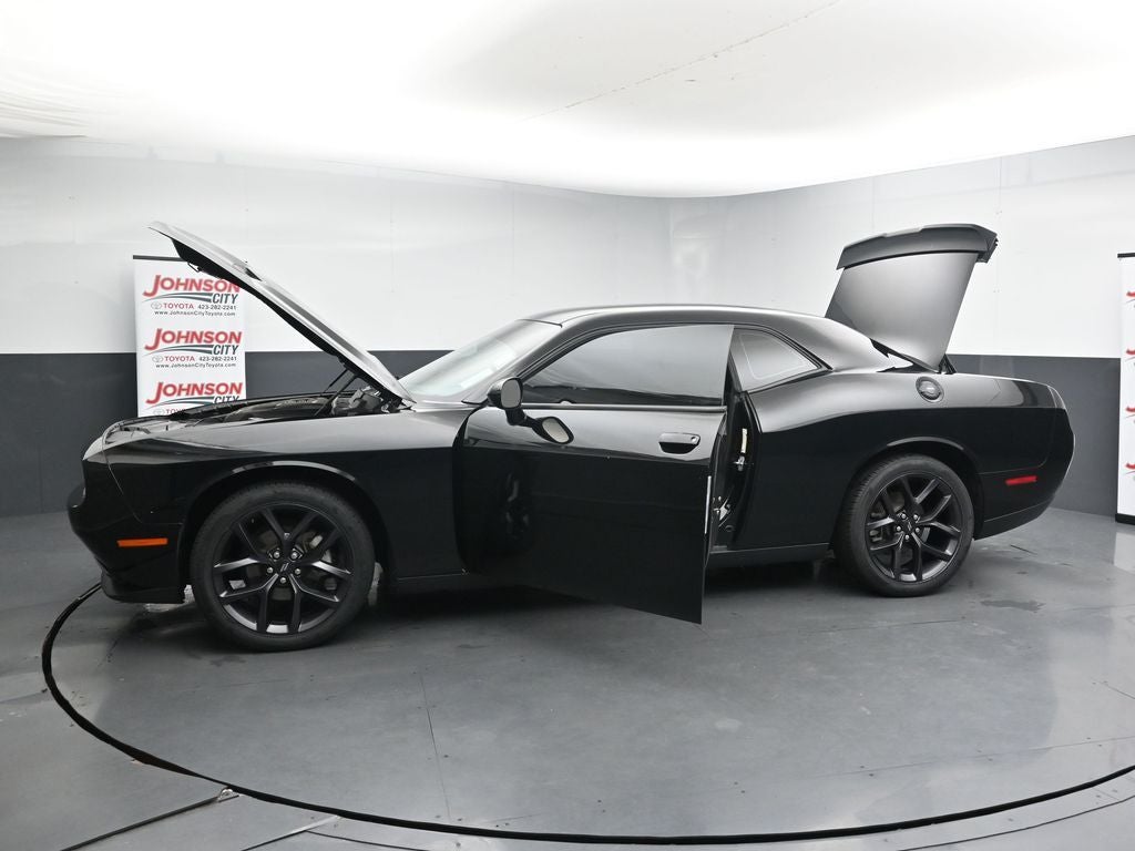 2021 Dodge Challenger SXT