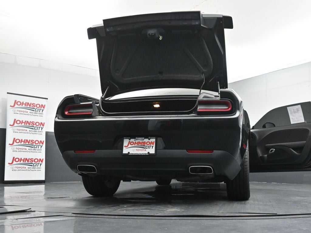 2021 Dodge Challenger SXT