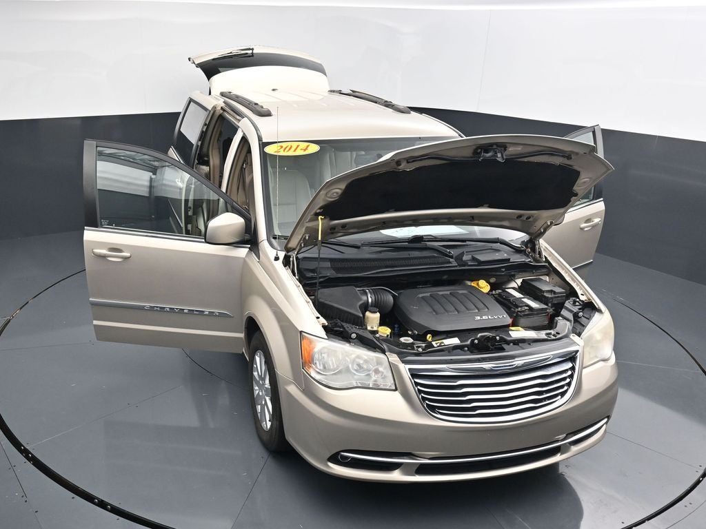 2014 Chrysler Town & Country Touring