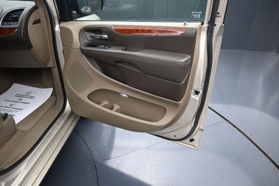 2014 Chrysler Town & Country Touring