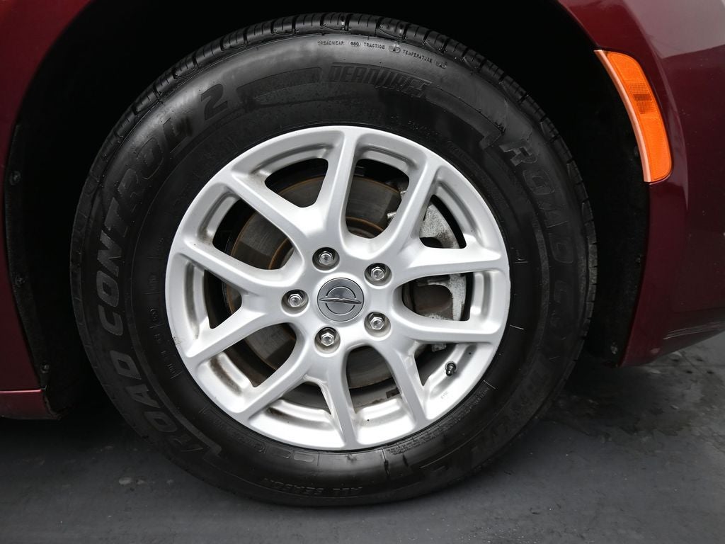 2021 Chrysler Voyager LXI