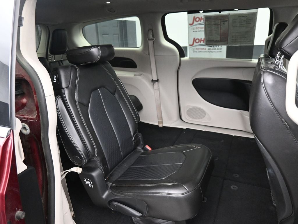 2021 Chrysler Voyager LXI