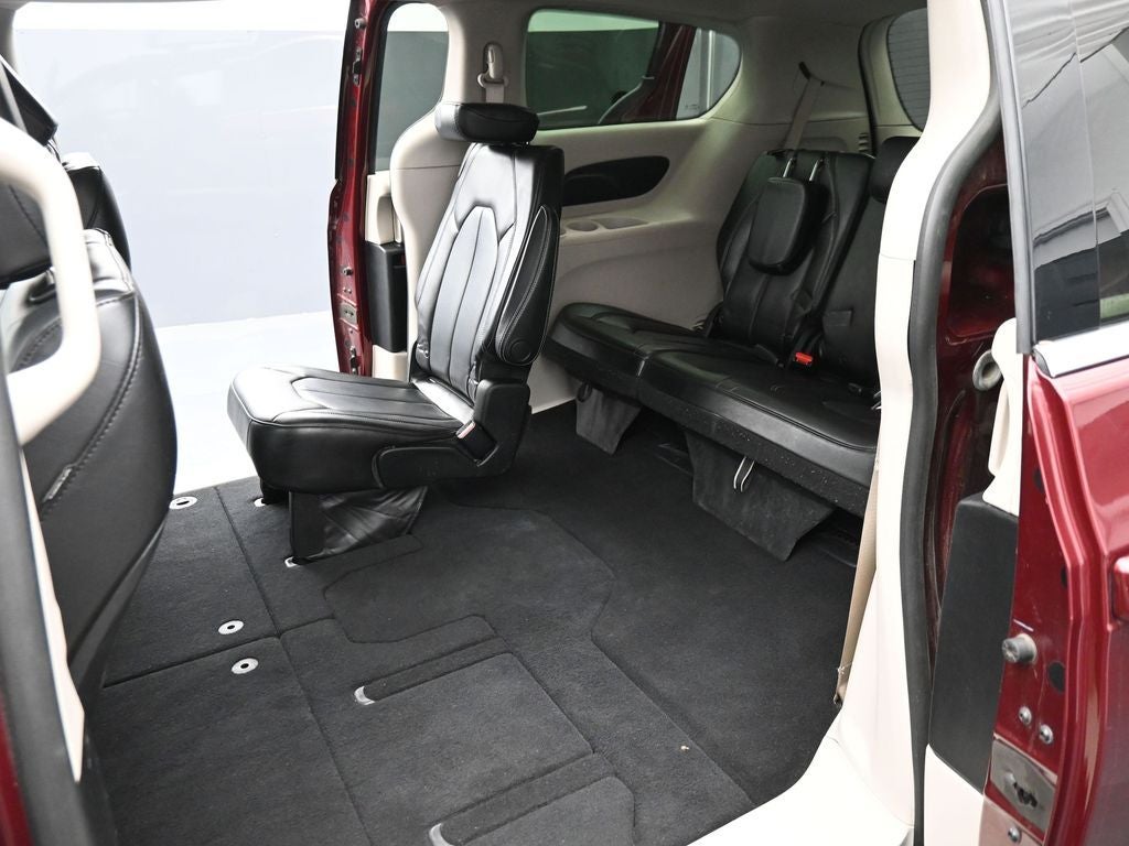 2021 Chrysler Voyager LXI