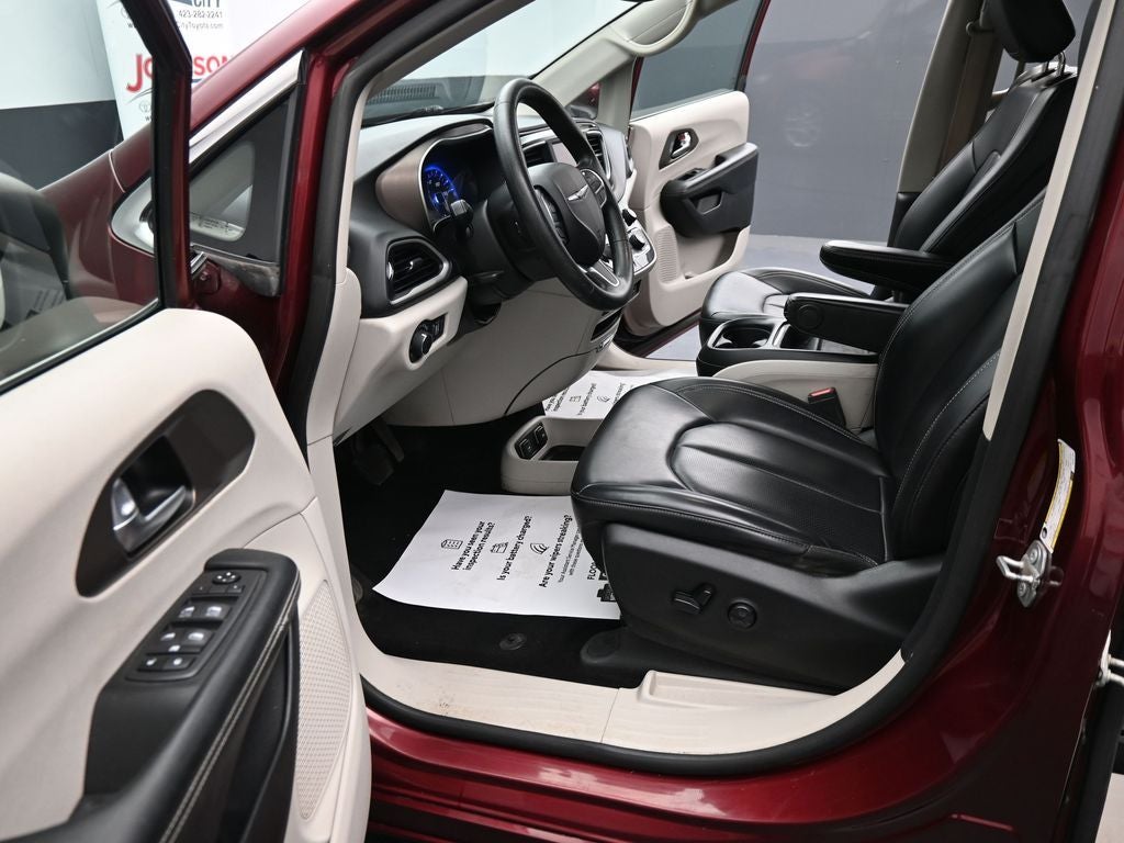 2021 Chrysler Voyager LXI