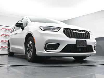 2024 Chrysler Pacifica Select