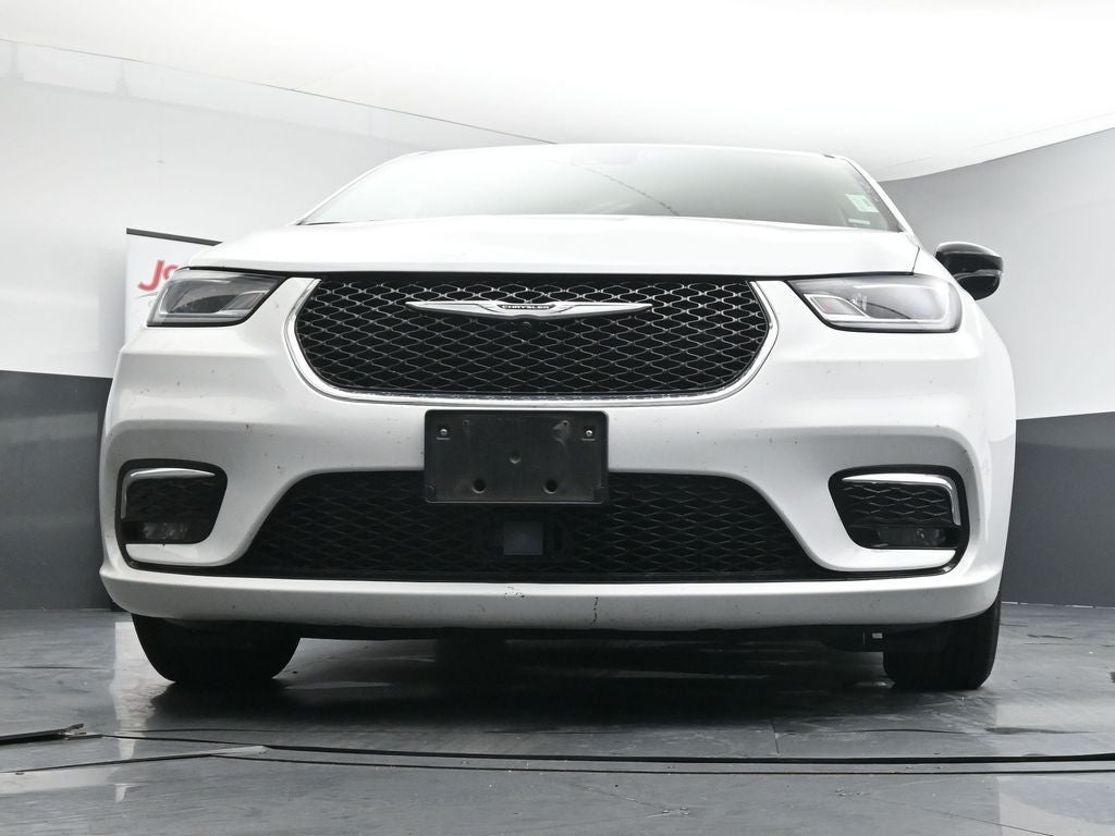 2024 Chrysler Pacifica Select