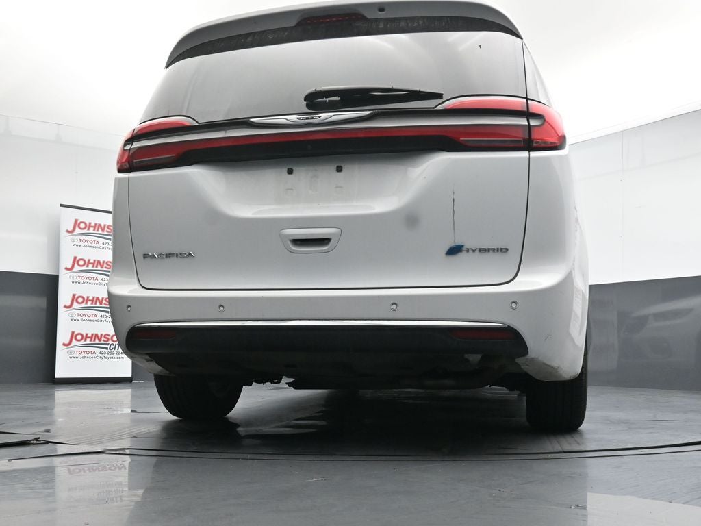 2024 Chrysler Pacifica Select