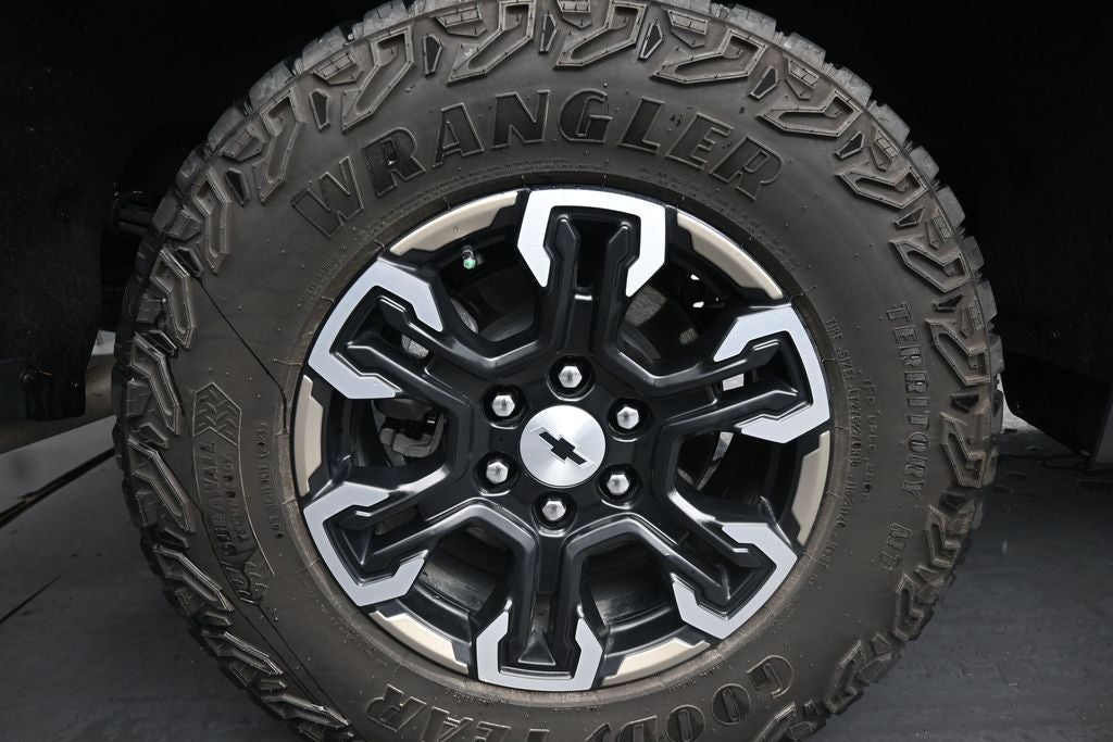 2025 Chevrolet Silverado 1500 LT LT1